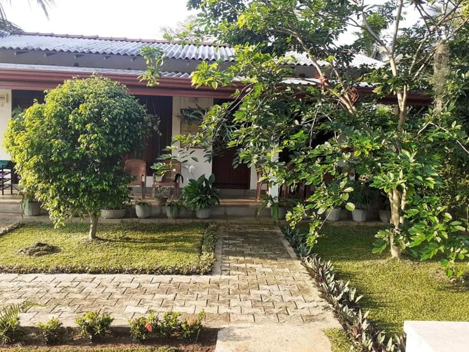 View Lodge *